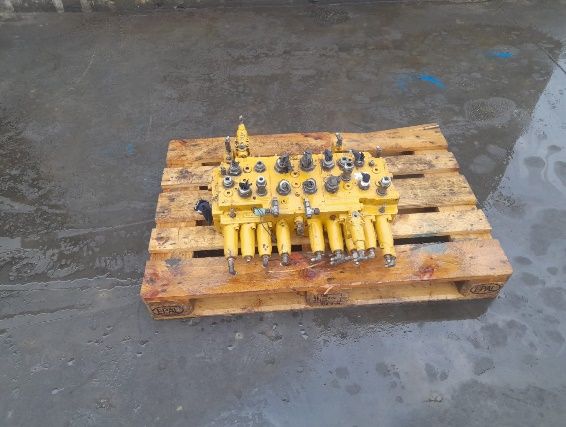 Distribuitor hidraulic Caterpillar 317 B KMX13SA/P34005A