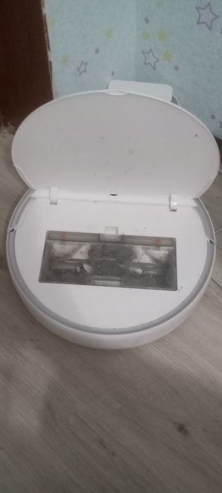 Продам робот пылесос