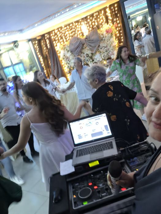 DJ + певица за Вашия банкет и фирмено парти