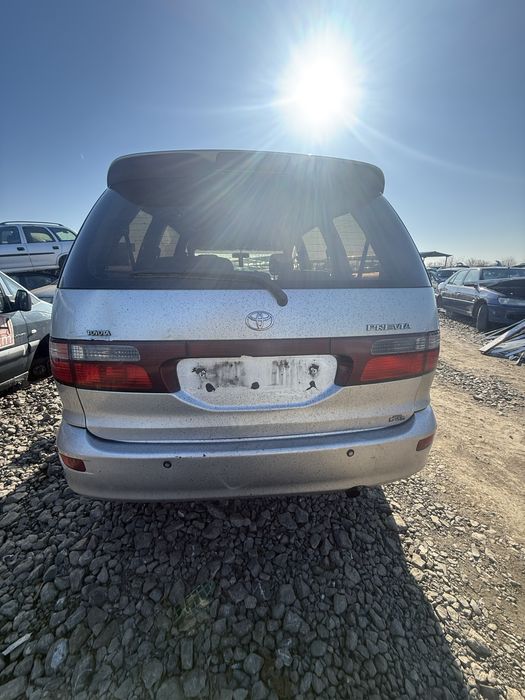 Тойота превиа  2.0Д  115 кс  2003 г на части