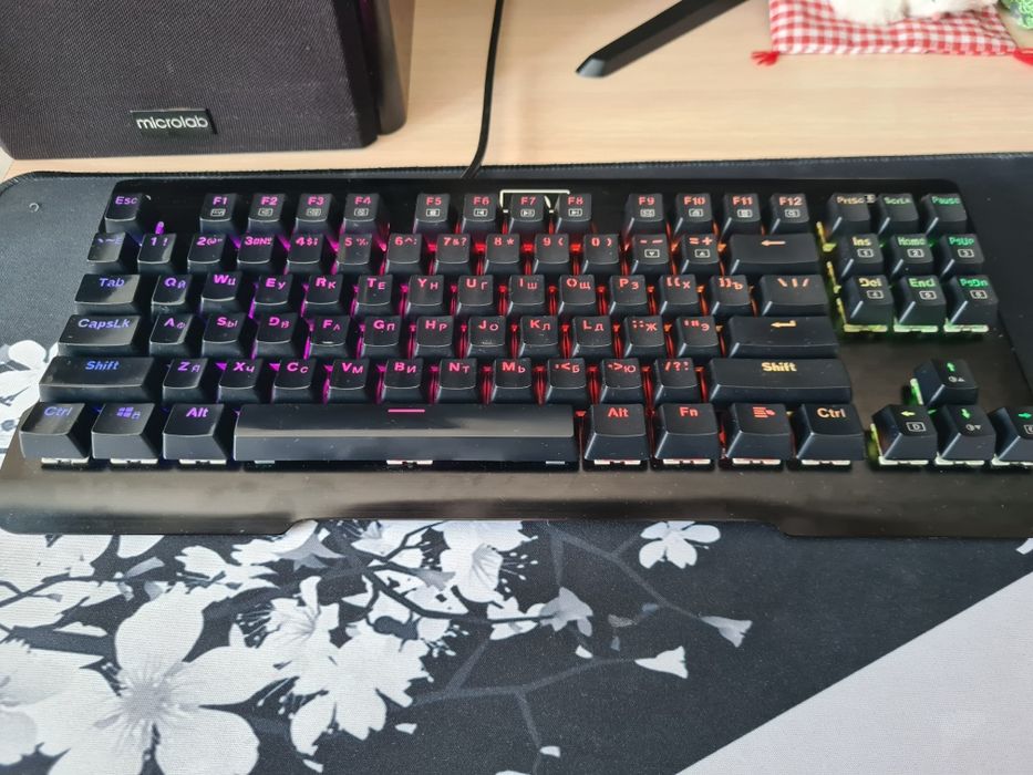 Продам клавиатуру Redragon Visnu