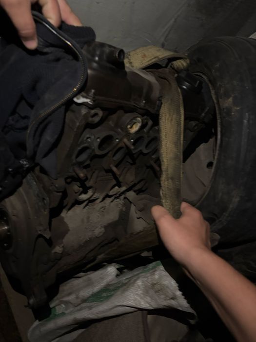 Passat 1,8  матор двигатель