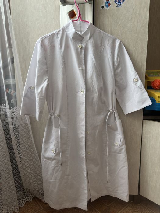 2 Медицинских халата за 3000