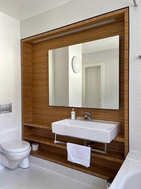 Продава се Тристаен апартамент в София, Център - 99 кв.м за 2526 €/кв.м - Снимка #1