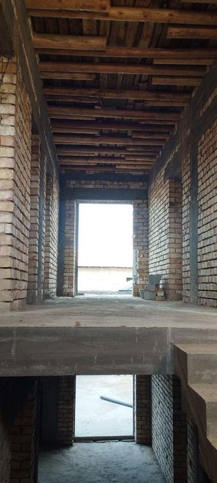 Киров. Олмазор кўчада коробка участка сотилади