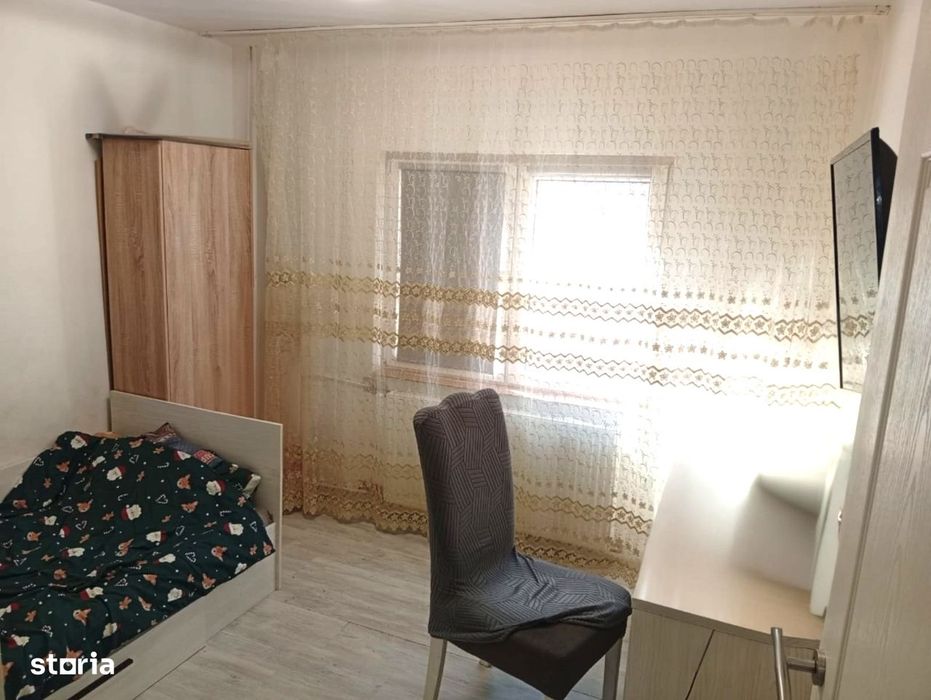 Apartament 3 camere de vanzare in Micalaca 500