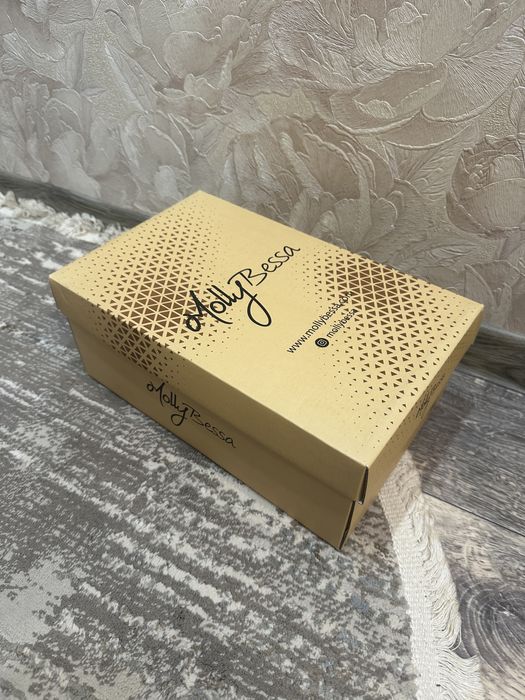 Кожаные кеды кроссовки