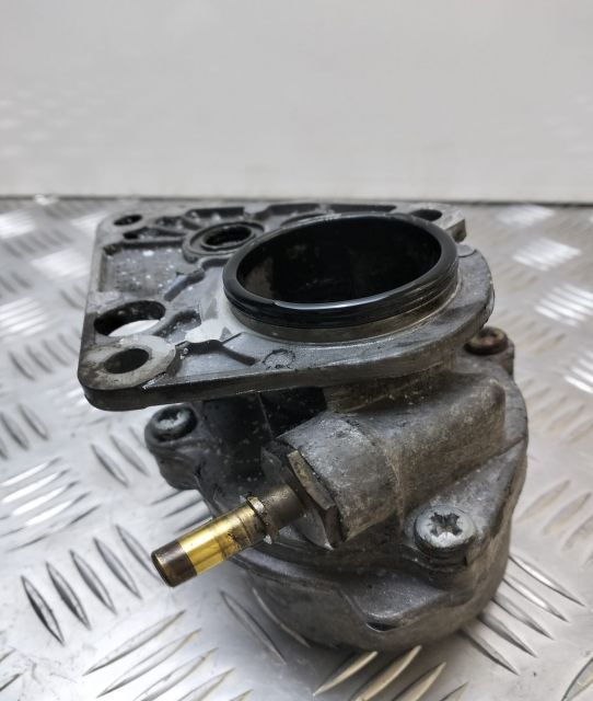 Pompa vacuum 1.9 D 392223 Peugeot Partner prima generatie seria