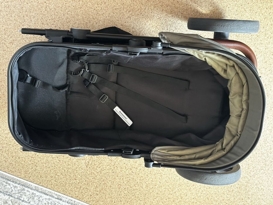 Продам коляску (Tomix) всесезонная