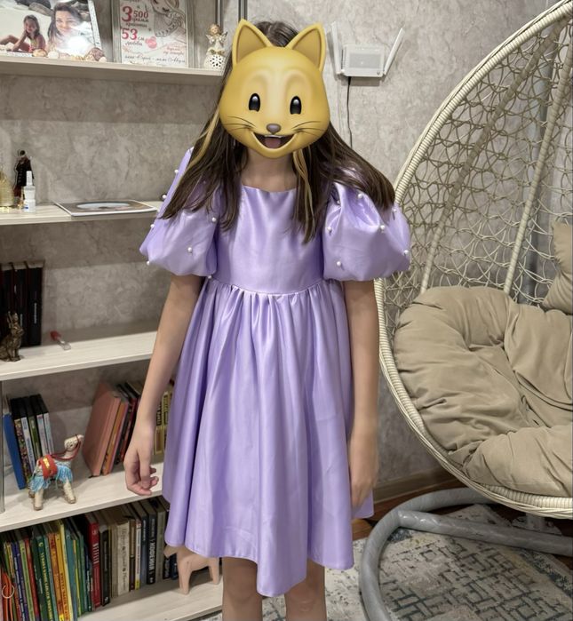 Продам нарядное платье для девочки