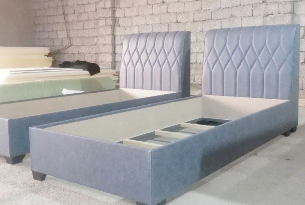 Sotiladi bir kishilik divan