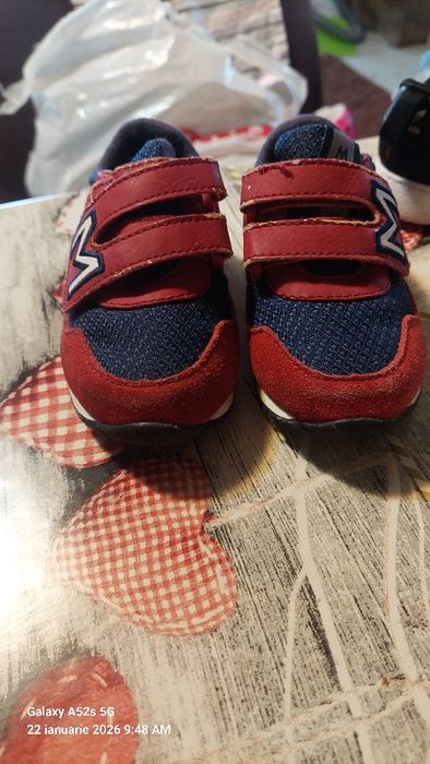 Adidasi si ghete copii fetița și băiat