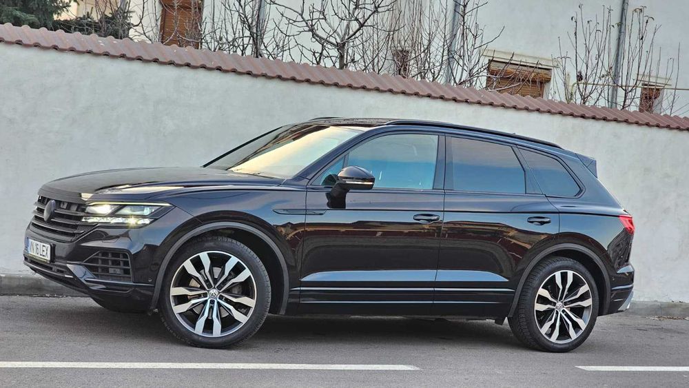 VW Touareg INDIVIDUAL 3.0TDI V6 286cp 4Motion 2018 Full Option