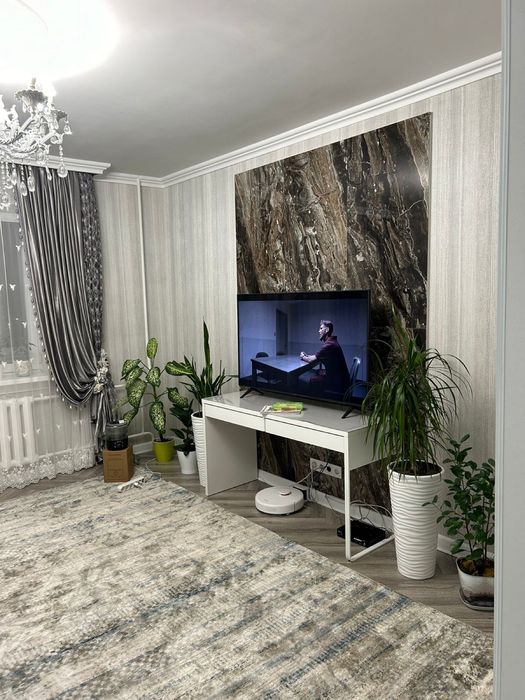 Продам четырехкомнатную квартиру