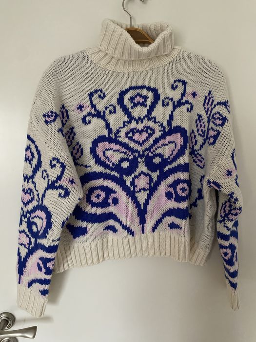 Pulover Bershka nou!!