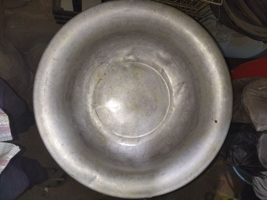 Продаются тазики и раковина