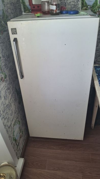 Продам холодильник