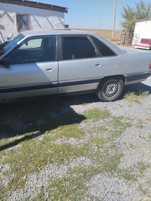 Ауди 100 сатылады