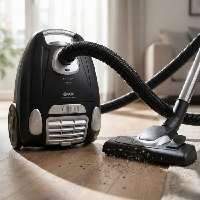 Прахосмукачка VOX SL 777, 700W, торба 4L, кабел 5m