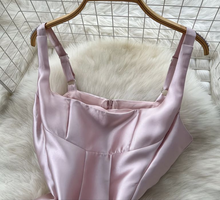 Продам новое платье