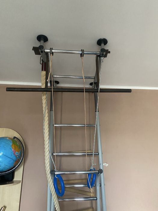 Шведская стенка.