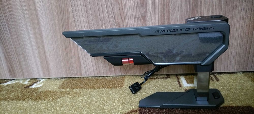 Подпорка-кронштейн Asus для видеокарты