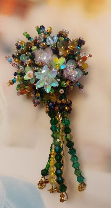 Брошь "Кленовый лист"