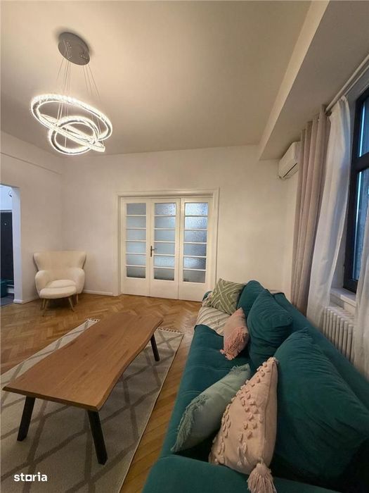 Apartament cu 3 camere in Pta Unirii Corneliu Coposu