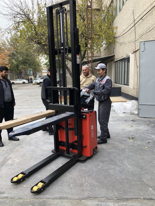 Штаблёр Автомат 1,5 тонна 3,5м Heli