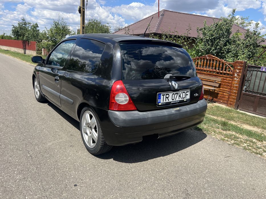 Renault Clio 2 1.6 16v Dynamique 2001