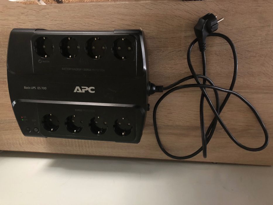 Sursa APC Back-UPS ES 700 cu 8 Prize Schuko si Baterie Noua