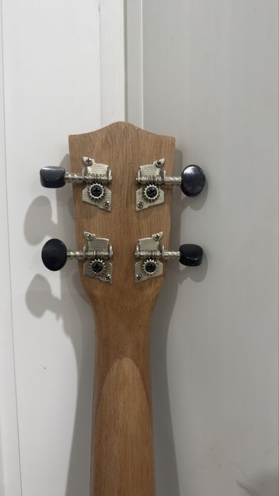 Укулеле mirra дерево