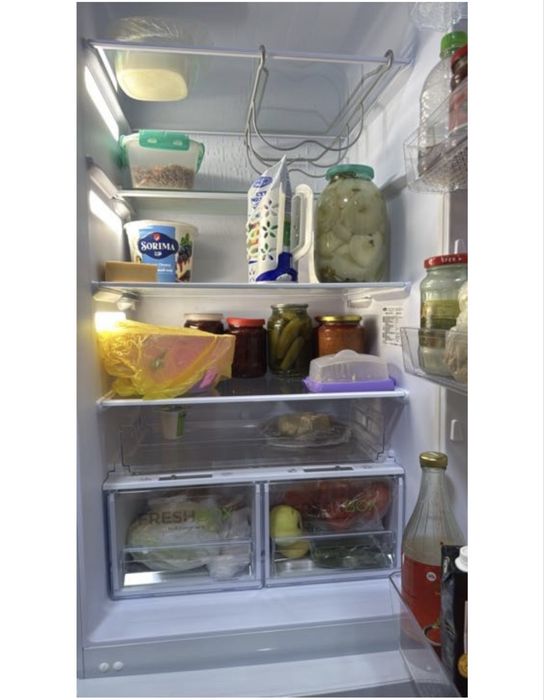 Продам бу холодильник не охлаждает можно на запчасти