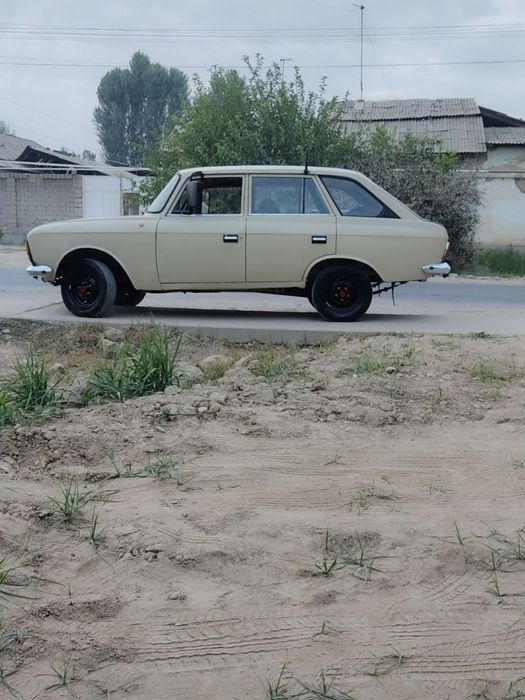 Moskvich kombi sotiladi