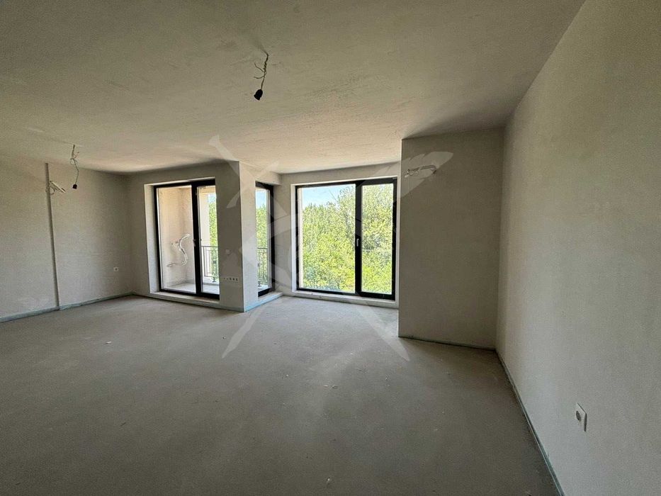 Невероятен имот с акт 16 до Гребна база!