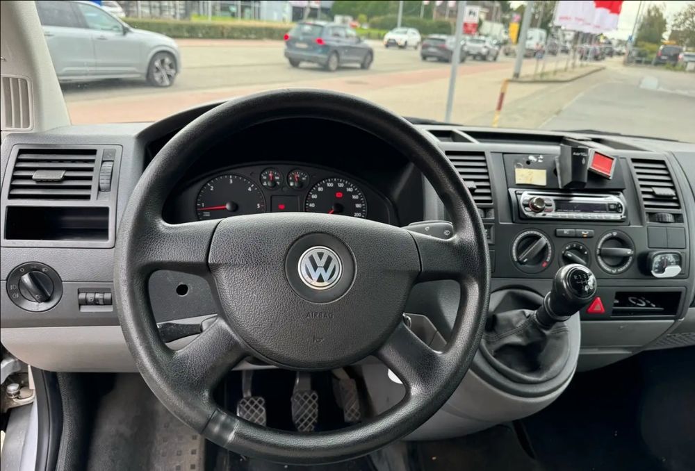 Piese Volkswagen Transporter Caravelle T5 2.5 TDI AXD 131 CP 2007