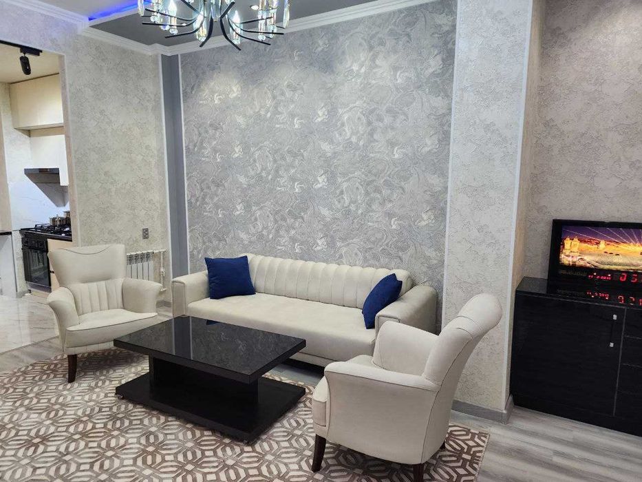 Сдается 2 комнатная квартира рядом Хамида Алимжана. а28*