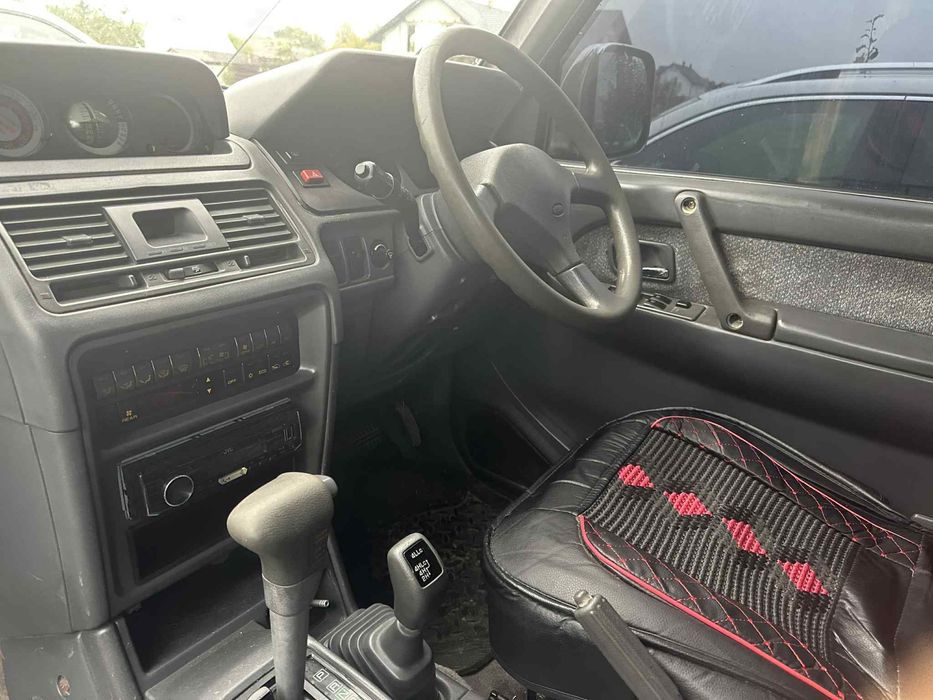 MITSUBISHI Pajero 1995 — imagine 4