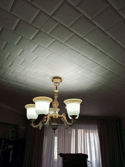 Люстра в отличном состоянии