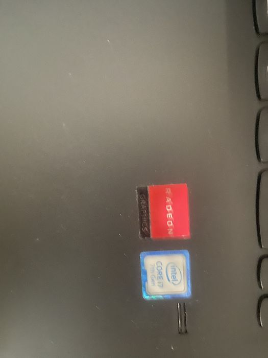 Vand sau schimb urgent Leptop Lenovo