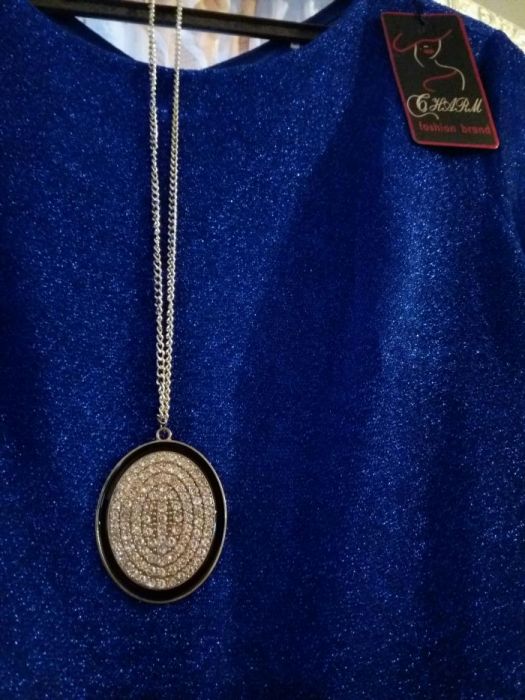 Продам новое платье