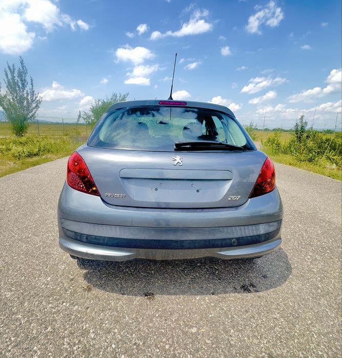 Peugeot 207 1.4 benzina