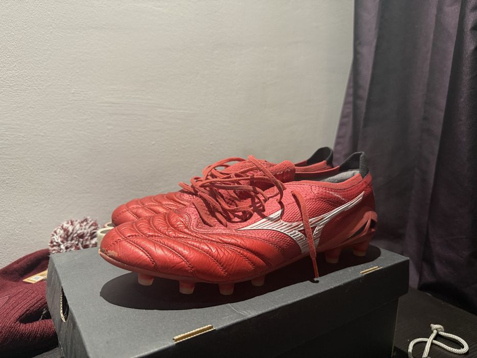 ghete profesioniste de fotbal mizuno , marimea 44