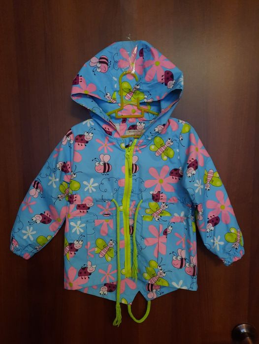 Продам куртки, пальто, жилетки  для девочки