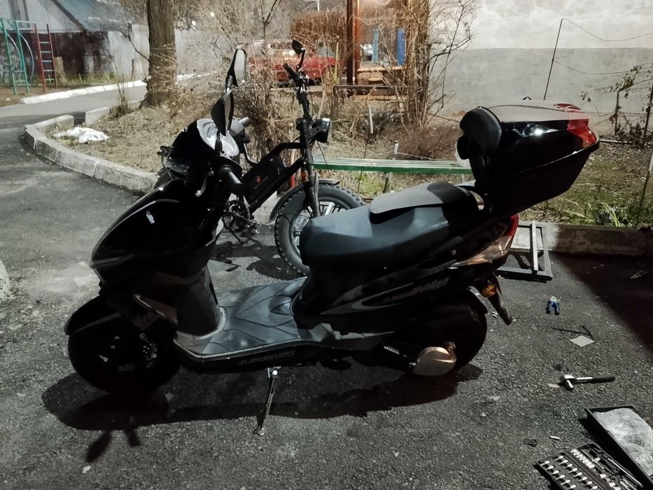 Скутер м12 обмен новый