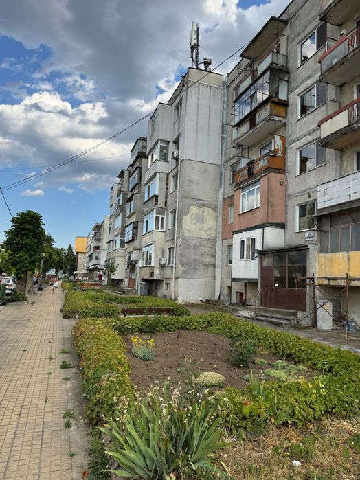 Продава се Тристаен апартамент в Варна, Център - 95 кв.м за 495 €/кв.м - Снимка #1