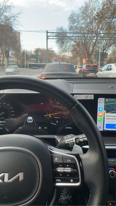 Sorento 3 pozitsa. 2,5 motor. 2024 yil. Kraska toza. 26000 probeg.