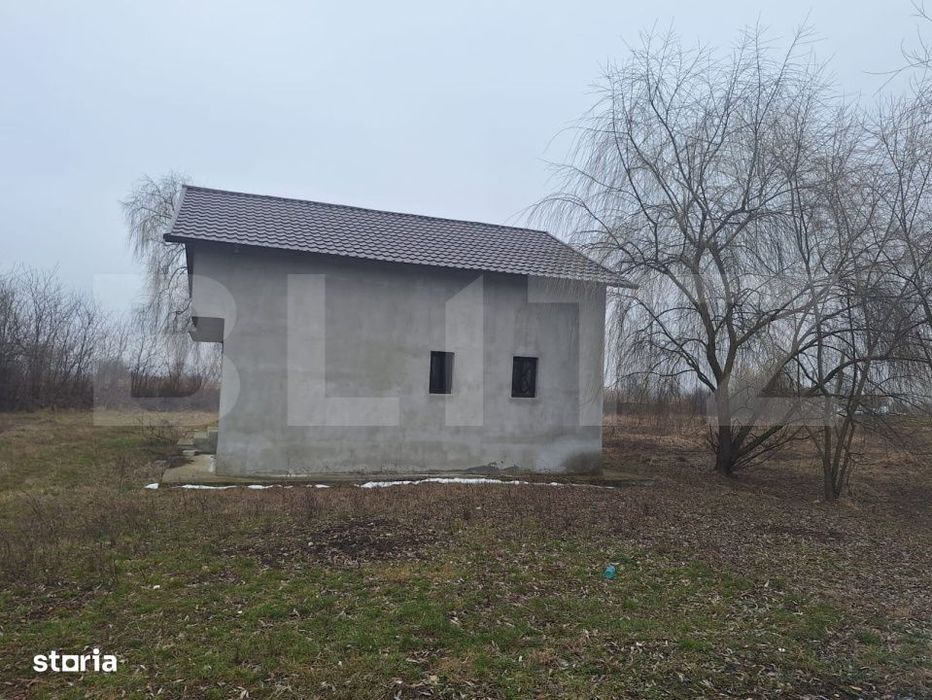 Lazuri casa indiciduala la rosu