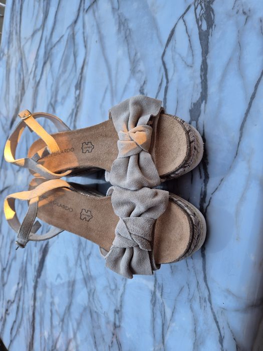 Дамски сандали. Нови