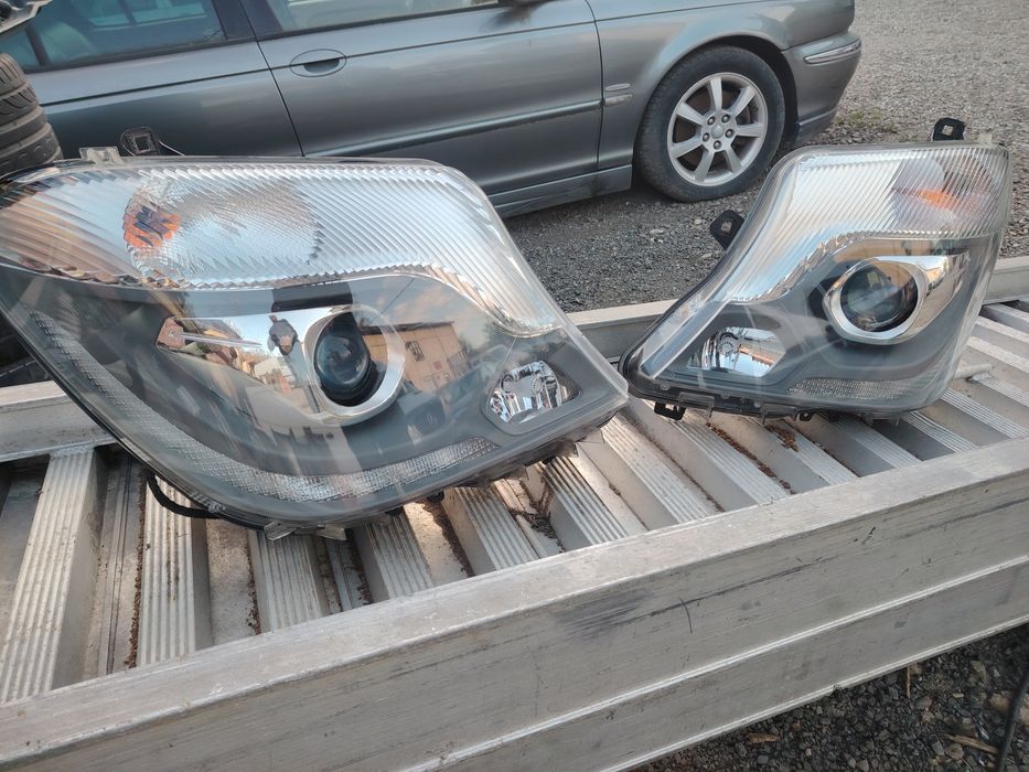 Faruri Originale Xenonn Mercedes Sprinter 13-18 complete